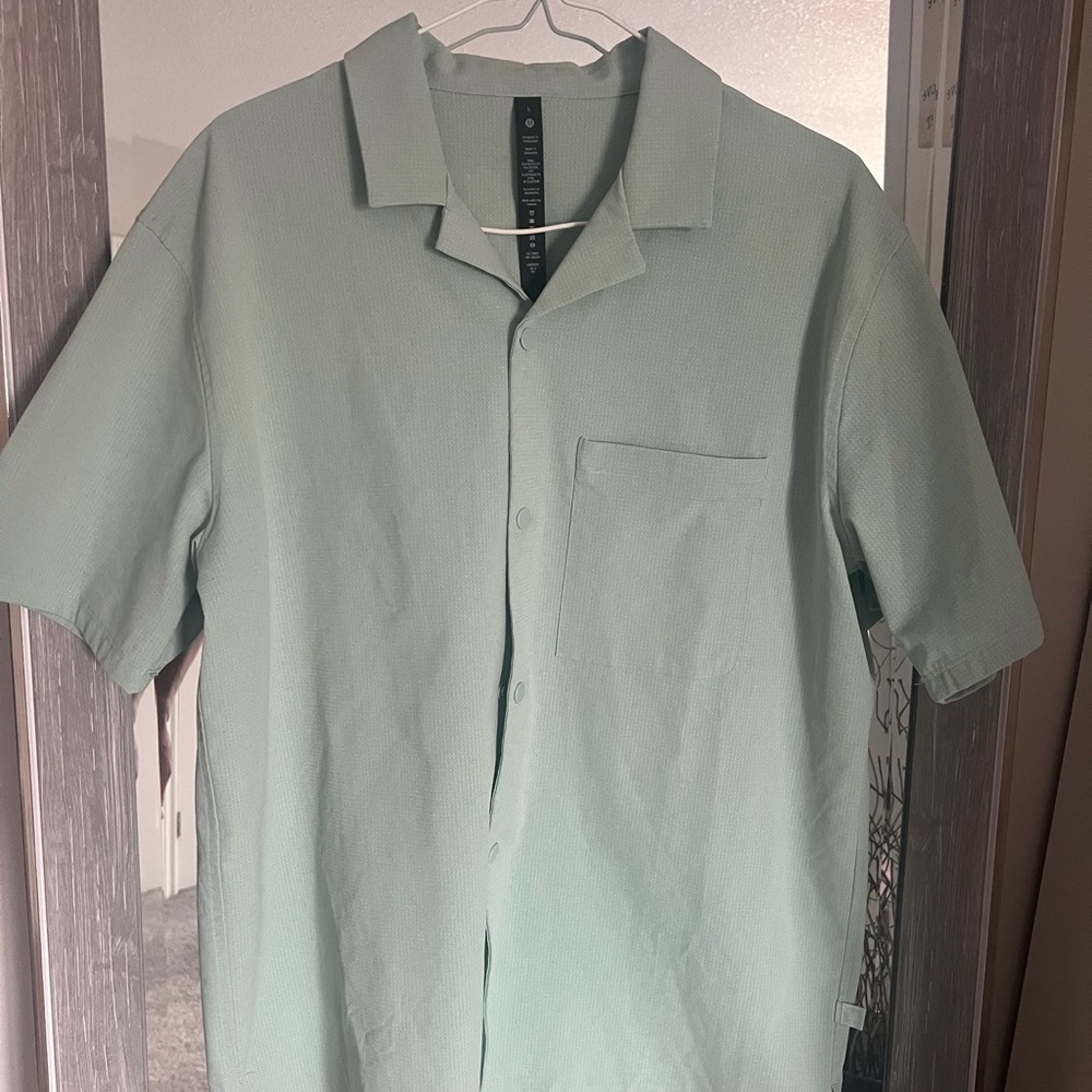 lululemon athletica Mint Green Casual Button Down Shirt